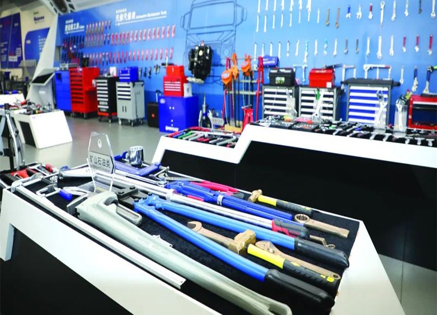 Hand tool product display